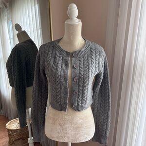 Willow & Wind Gray Cable Knit Cropped Cardigan Size S